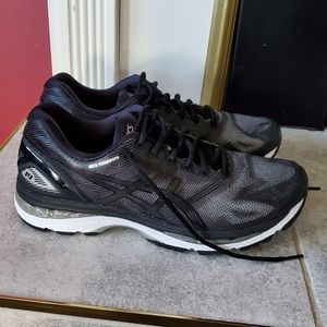 Asics Men's Gel Nimbus 19 Running Shoes